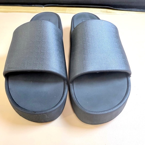 Yellow Box Women's Torrey‎ Flatform Sandal - Size 8 - Picture 2 of 5